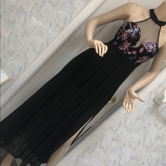 EMBELLISHED BLACK FLORAL MAXI - Picture 6 of 8